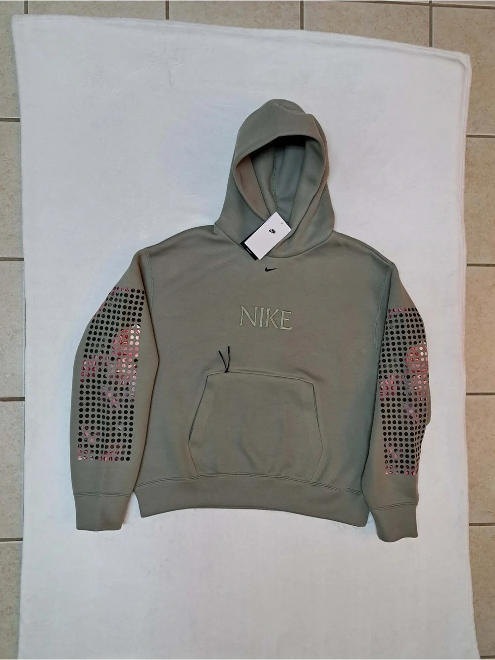 Nike Tech Fleece Oversized Pullover Hoodie - Men's size SMALL